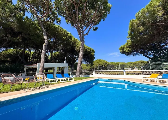 Vista Golf By Becherish Bicas